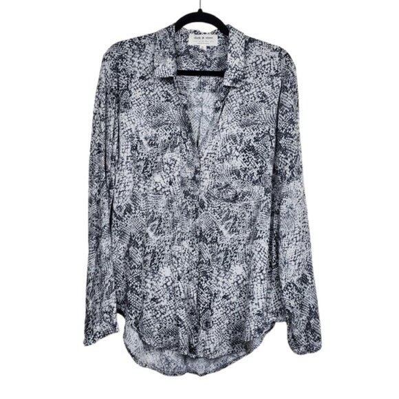 Anthropologie Womens Cloth & Stone Grey Animal Print Button Front Shirt Size XL - Picture 3 of 5